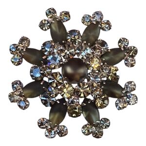 Juliana D&E Smokey Gray Frosted Rhinestone Snowflake Flower Vintage Brooch